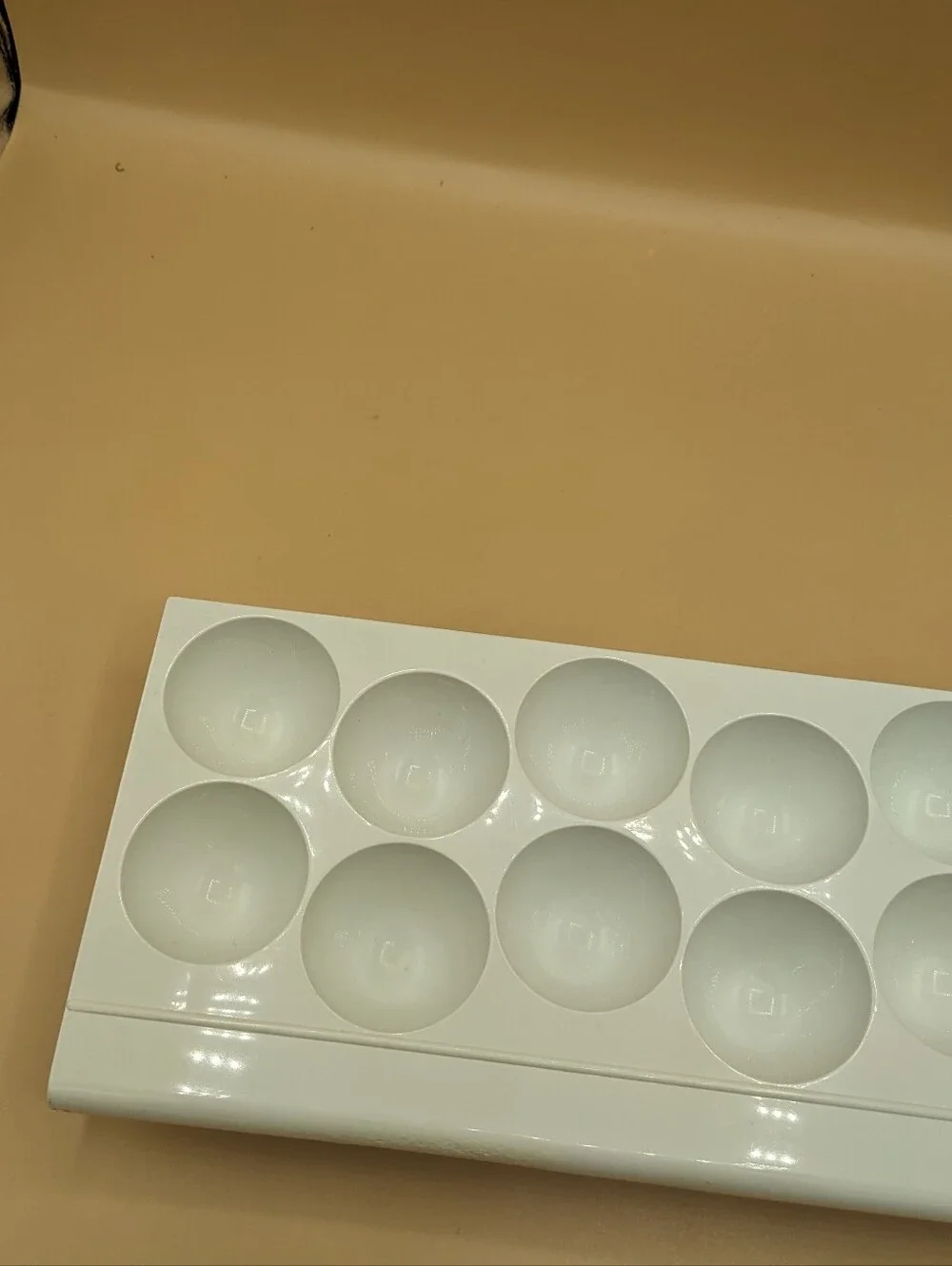 Vintage Refrigerator Egg Storage Tray Bin Holder Container Holds 12 Eggs White